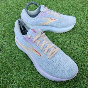 BROOKS GHOST 16 - Women's Athletic Shoes - SIZE 8.B